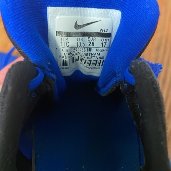 💚 Boys 11C  Nike Sneakers - Picture 4 of 4